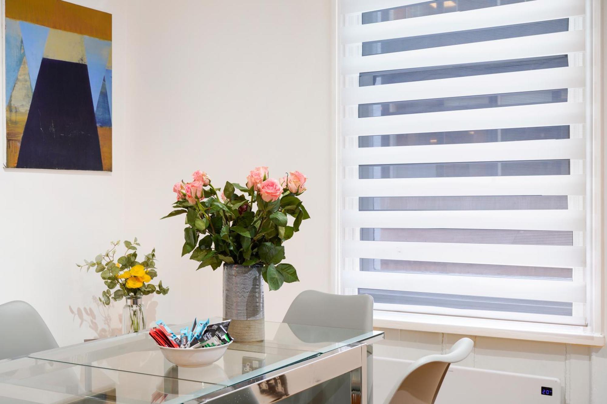 Apt 1, Soho Apartments 1St Floor By Indigo Flats Londres Extérieur photo